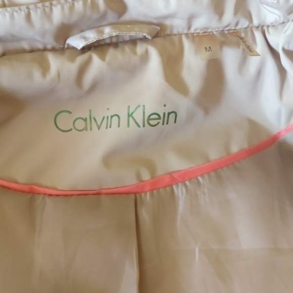 Calvin Klein Short Quilted Jacket - Picture 7 of 7
